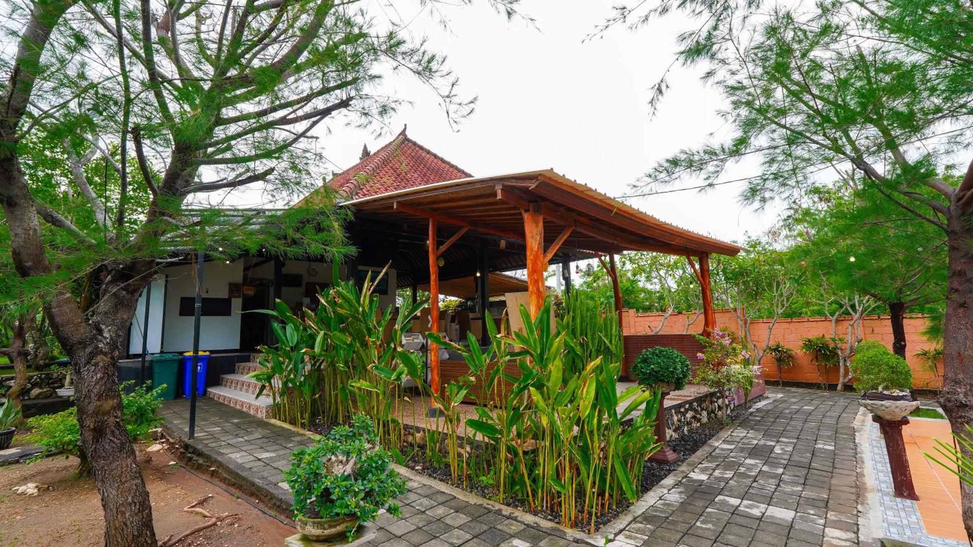 Bali Belva Hotel Nusa Lembongan  Exterior photo